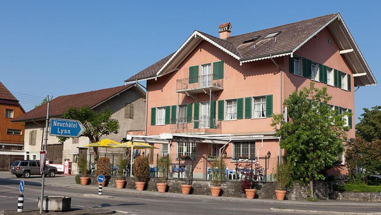 Hotel Hippel Krone Kerzers Exterior foto